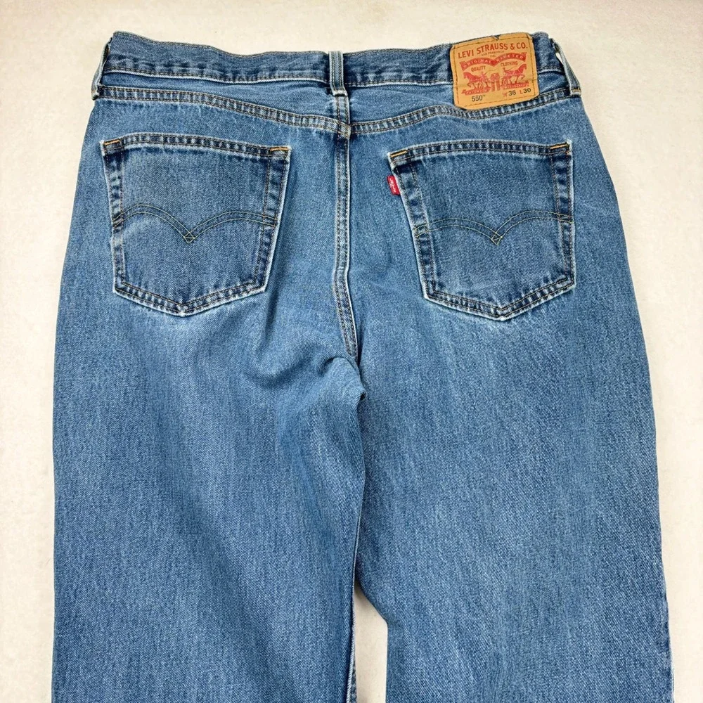 Levi's 550 Jeans Mens 36x30 Relaxed Fit Tapered Leg